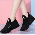 2021 Neue Mode Old Peking Stoffschuhe Herbst Neues Netz dicker Soled Freizeit atmungsaktive Sportschuhe Frauen Schuhe Sport Sport Sport treiben